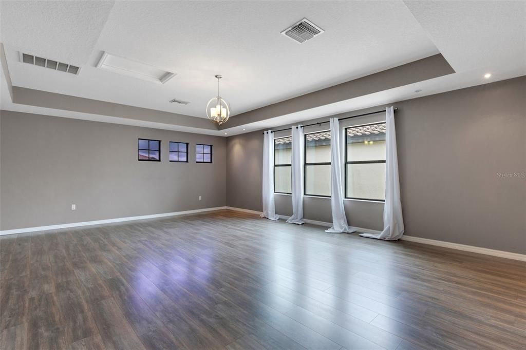 En Renta: $3,375 (4 camas, 3 baños, 3067 Pies cuadrados)