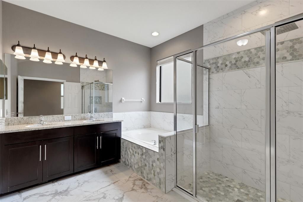 En Renta: $3,375 (4 camas, 3 baños, 3067 Pies cuadrados)