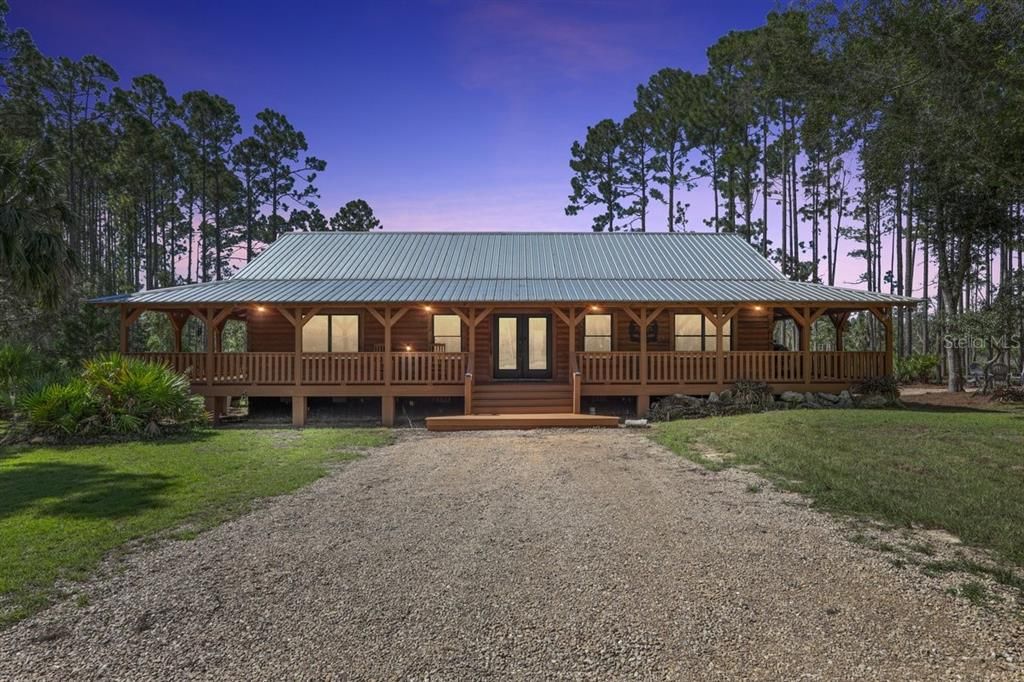 For Sale: $1,600,000 (2 beds, 3 baths, 2323 Square Feet)