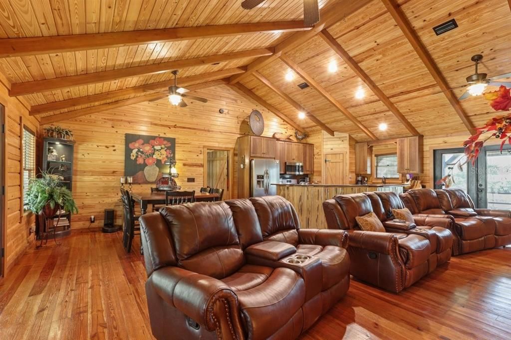 For Sale: $1,600,000 (2 beds, 3 baths, 2323 Square Feet)