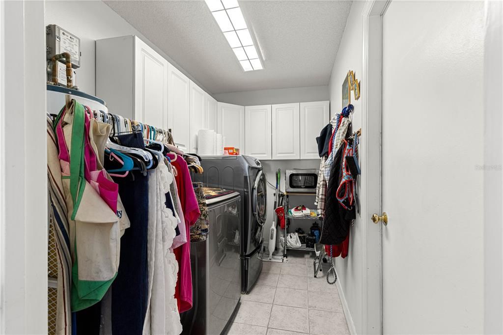 Под контрактом: $339,900 (2 спален, 2 ванн, 1497 Квадратных фут)