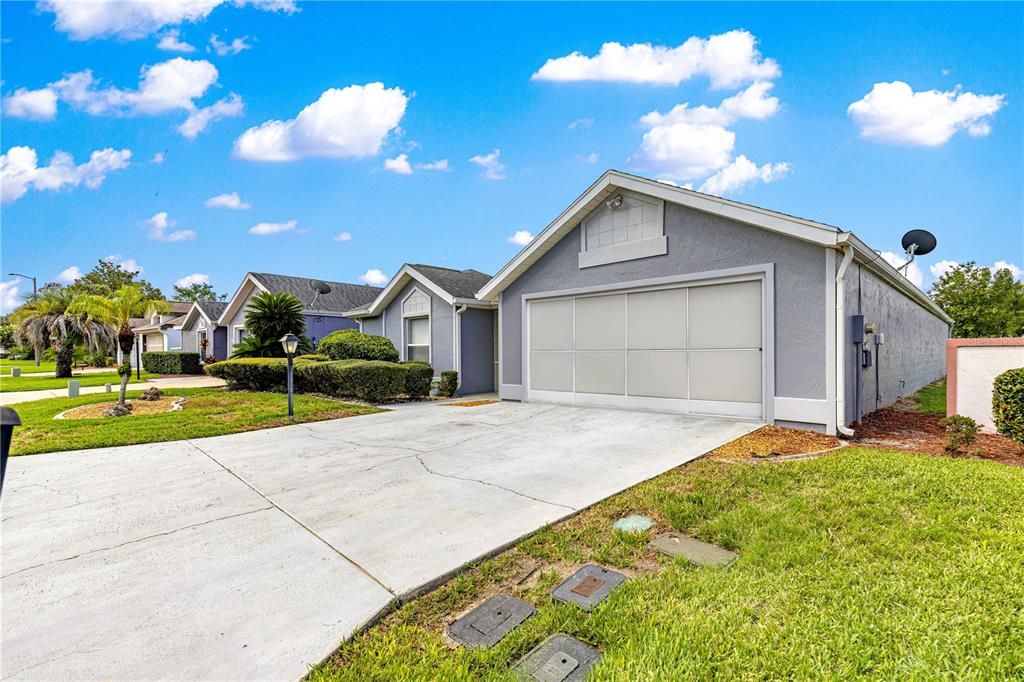 Под контрактом: $339,900 (2 спален, 2 ванн, 1497 Квадратных фут)