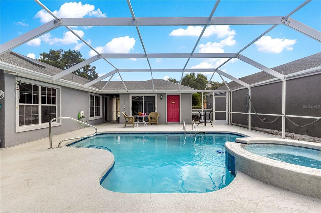 Под контрактом: $339,900 (2 спален, 2 ванн, 1497 Квадратных фут)