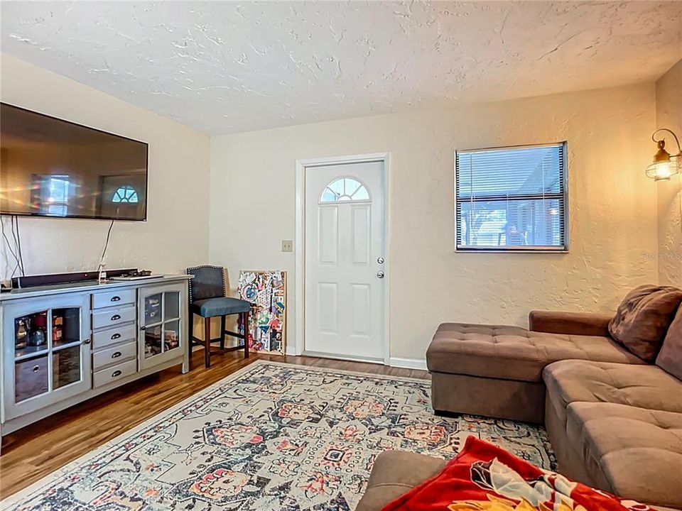 Activo con contrato: $399,998 (4 camas, 0 baños, 1512 Pies cuadrados)