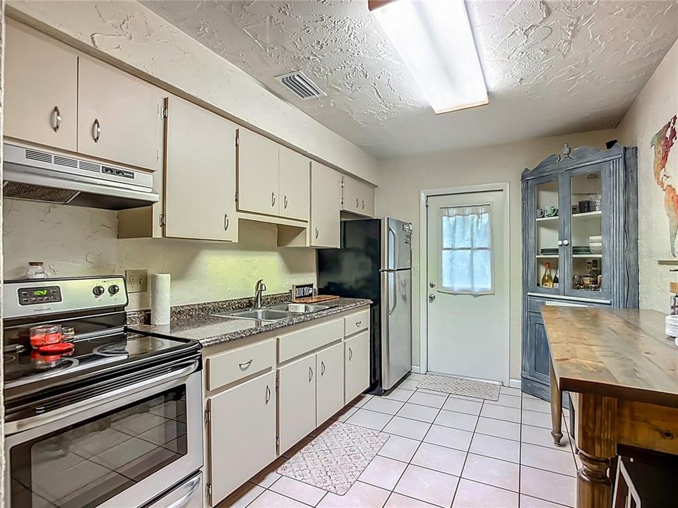 Activo con contrato: $399,998 (4 camas, 0 baños, 1512 Pies cuadrados)