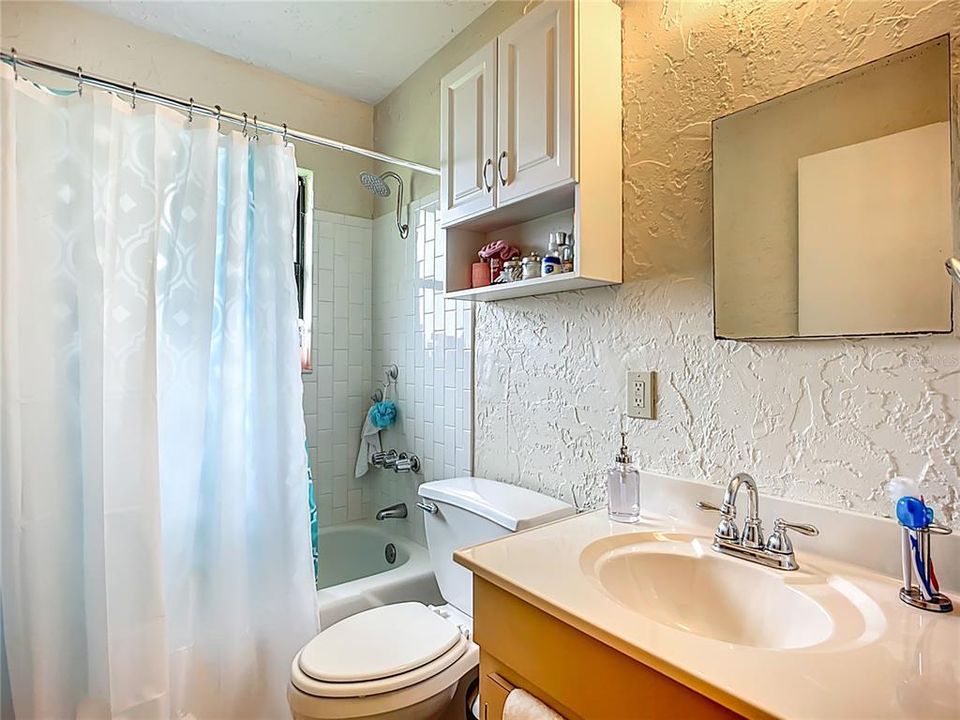 Activo con contrato: $399,998 (4 camas, 0 baños, 1512 Pies cuadrados)