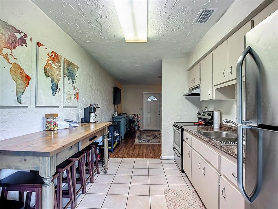 Activo con contrato: $399,998 (4 camas, 0 baños, 1512 Pies cuadrados)