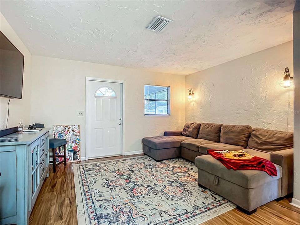 Activo con contrato: $399,998 (4 camas, 0 baños, 1512 Pies cuadrados)