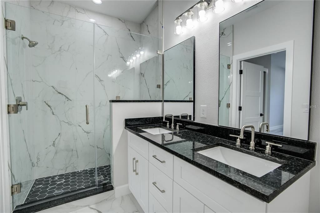 待售: $649,000 (4 贝兹, 4 浴室, 3104 平方英尺)