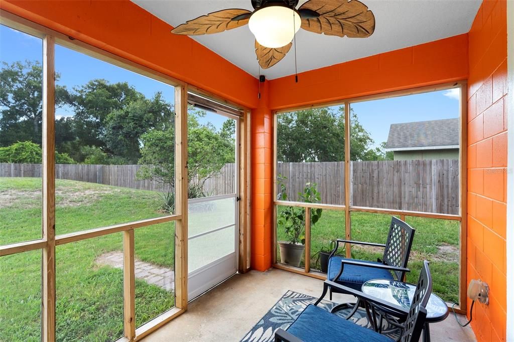 Active With Contract: $284,900 (3 beds, 2 baths, 1255 Square Feet)