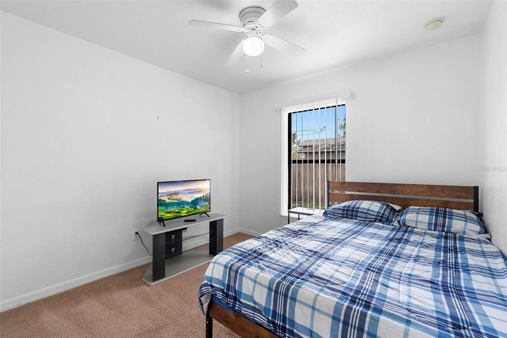 Active With Contract: $284,900 (3 beds, 2 baths, 1255 Square Feet)