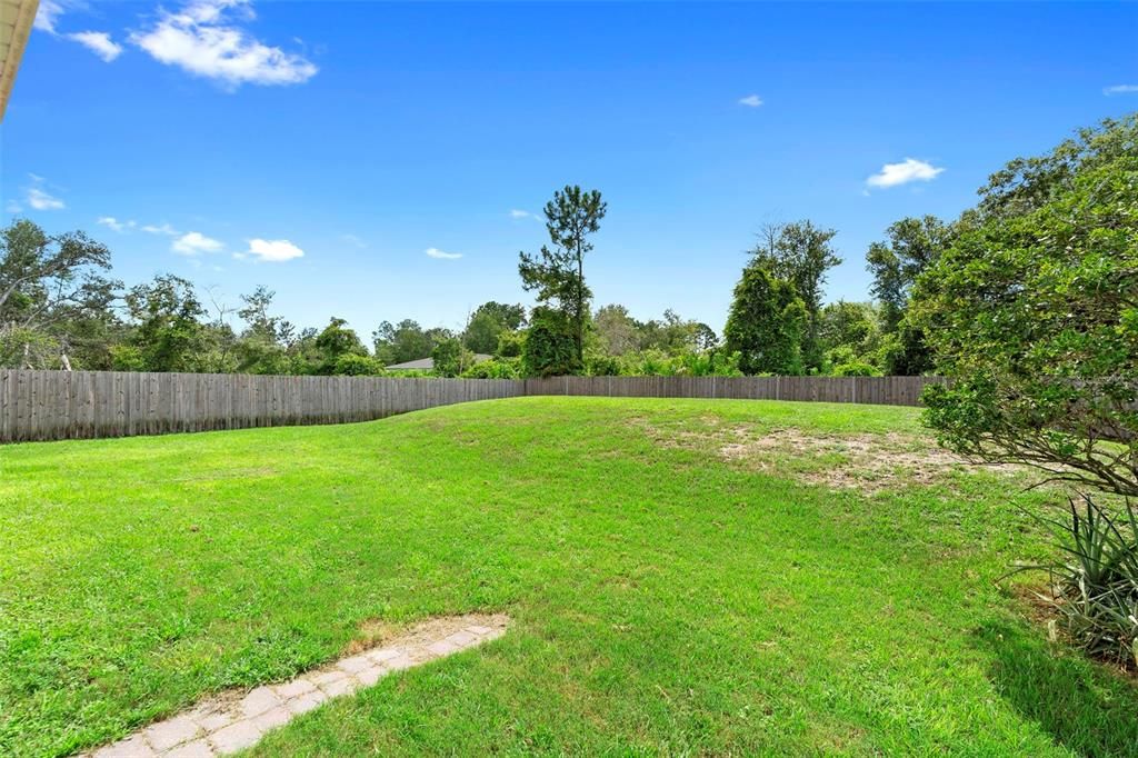 Active With Contract: $284,900 (3 beds, 2 baths, 1255 Square Feet)