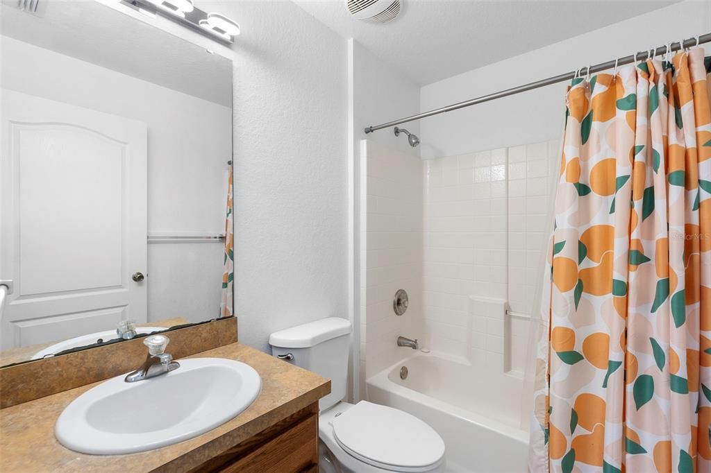 Active With Contract: $284,900 (3 beds, 2 baths, 1255 Square Feet)