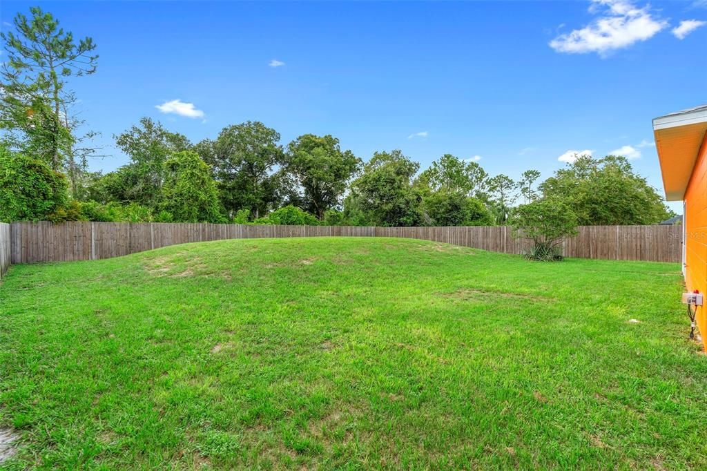 Active With Contract: $284,900 (3 beds, 2 baths, 1255 Square Feet)