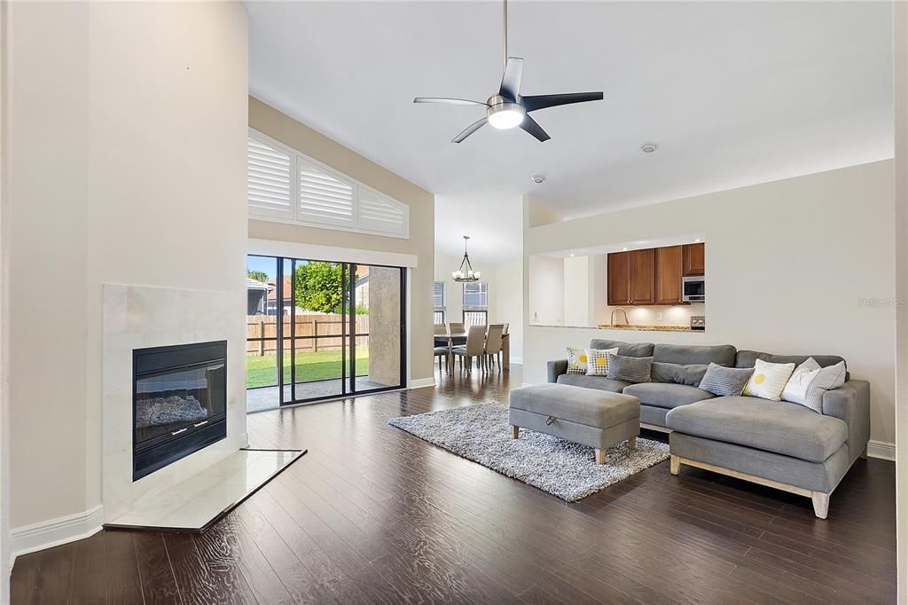 Active With Contract: $638,000 (3 beds, 2 baths, 1699 Square Feet)