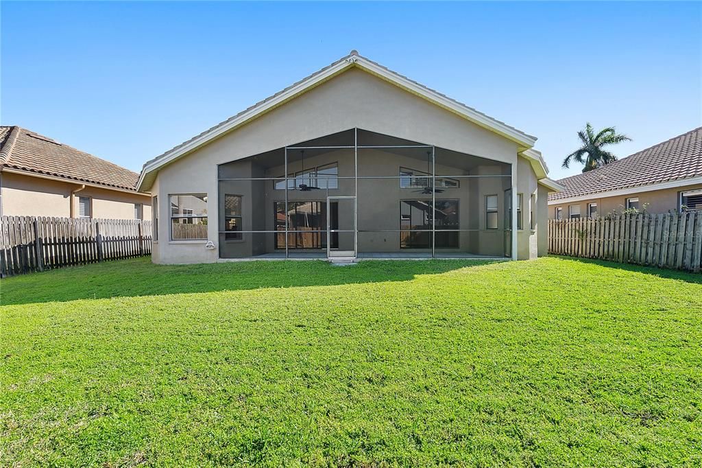 Active With Contract: $638,000 (3 beds, 2 baths, 1699 Square Feet)