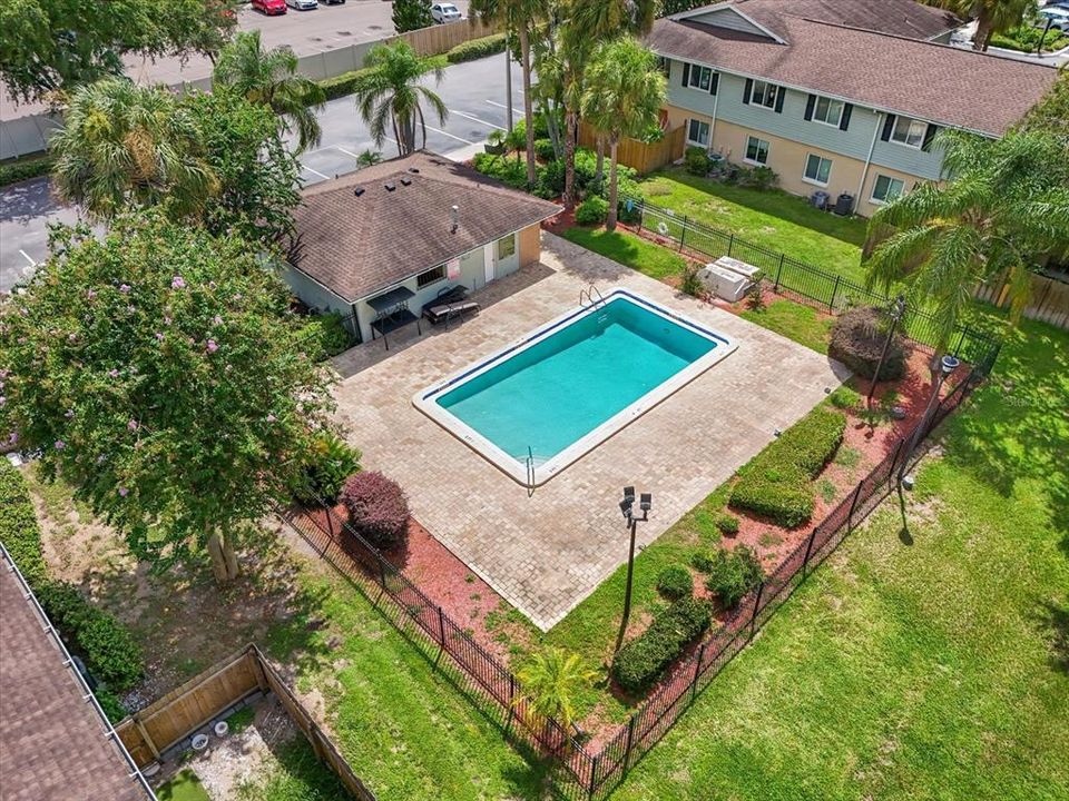 На продажу: $149,900 (2 спален, 2 ванн, 918 Квадратных фут)