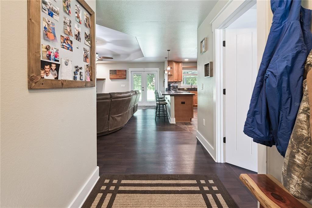 待售: $495,000 (4 贝兹, 2 浴室, 2028 平方英尺)