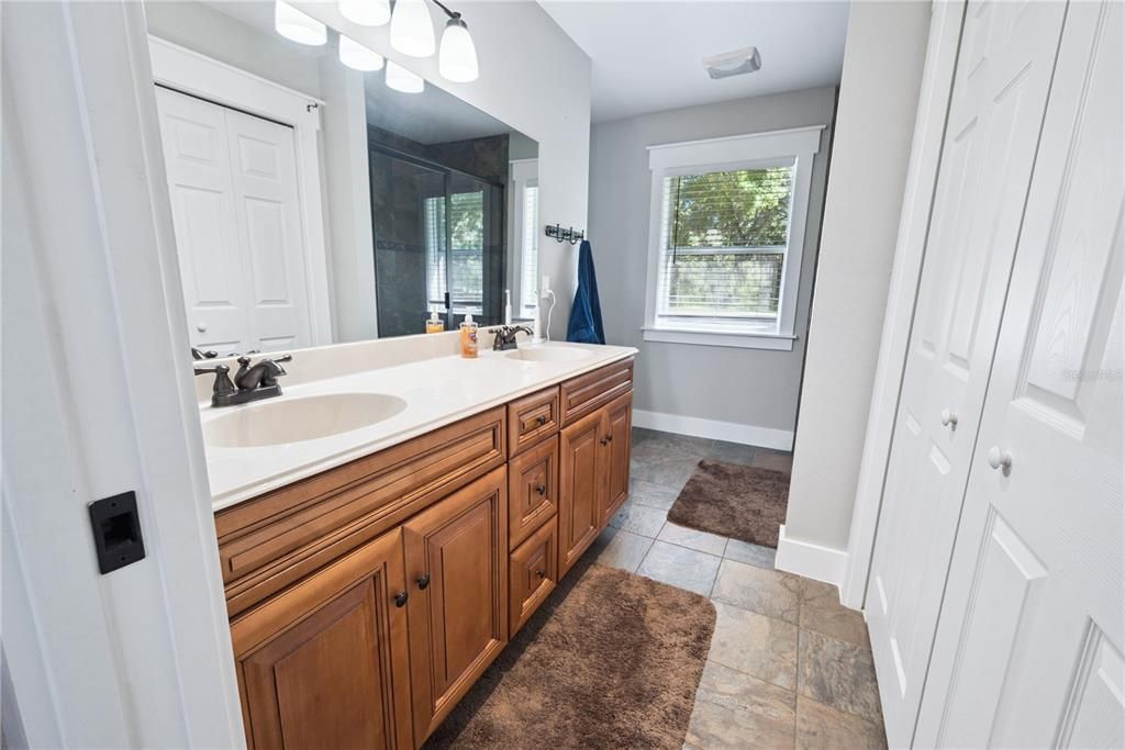 待售: $495,000 (4 贝兹, 2 浴室, 2028 平方英尺)