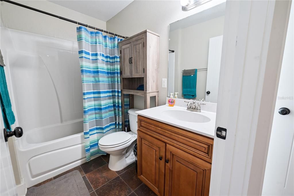 待售: $495,000 (4 贝兹, 2 浴室, 2028 平方英尺)