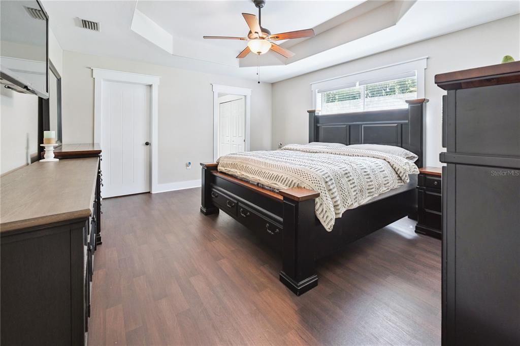 待售: $495,000 (4 贝兹, 2 浴室, 2028 平方英尺)