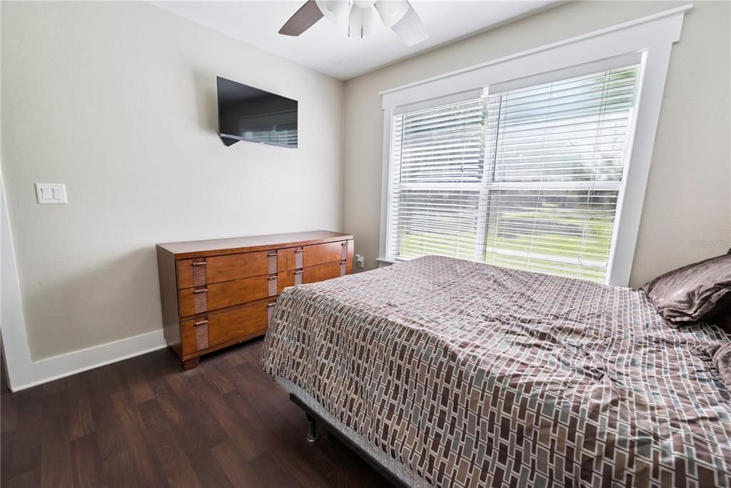 待售: $495,000 (4 贝兹, 2 浴室, 2028 平方英尺)