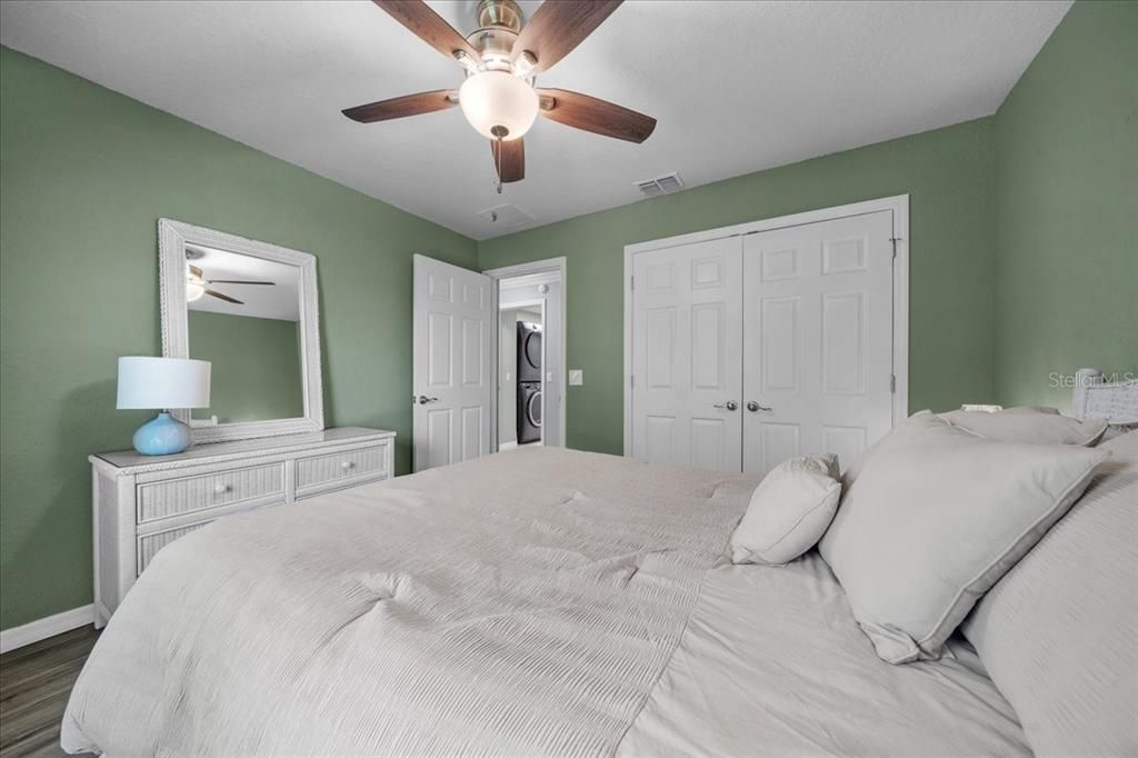 待售: $328,000 (4 贝兹, 2 浴室, 1848 平方英尺)