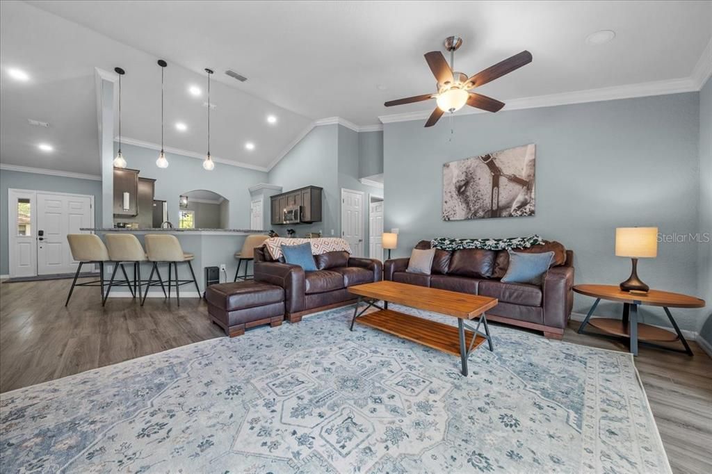 待售: $328,000 (4 贝兹, 2 浴室, 1848 平方英尺)