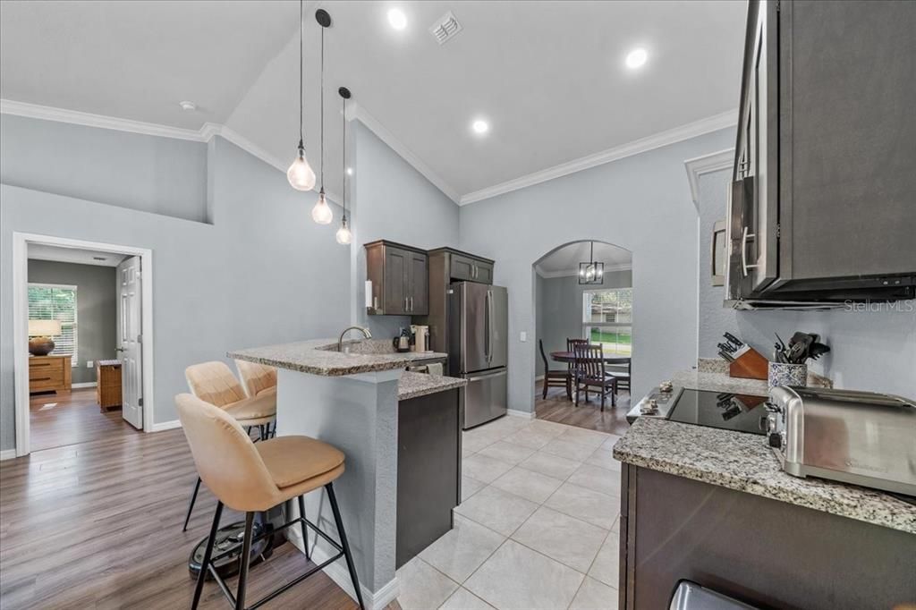 待售: $328,000 (4 贝兹, 2 浴室, 1848 平方英尺)