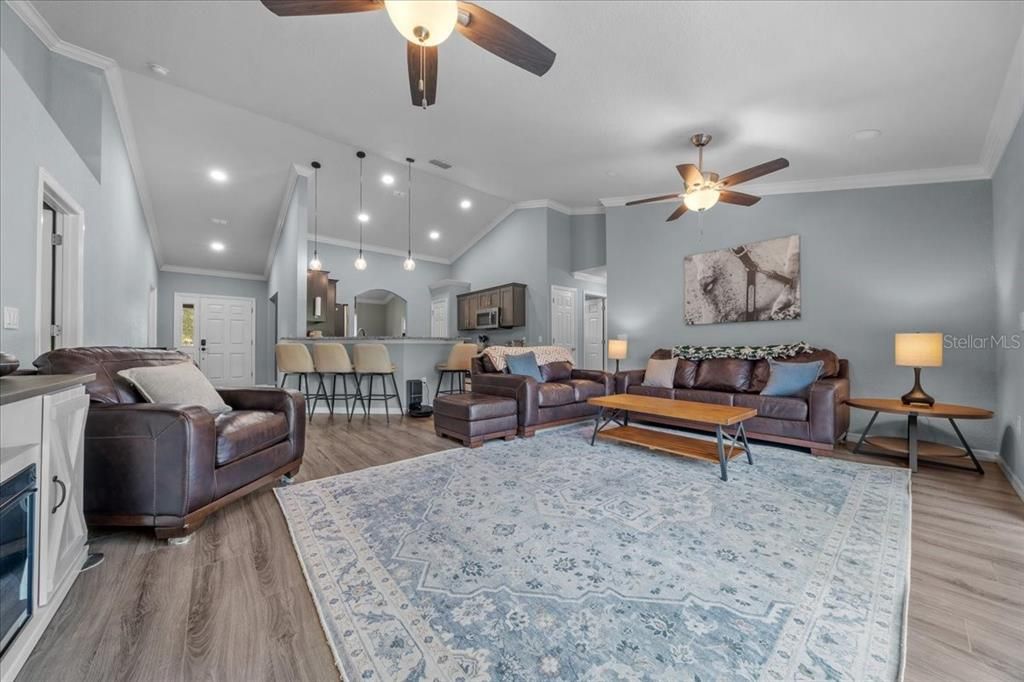 待售: $328,000 (4 贝兹, 2 浴室, 1848 平方英尺)