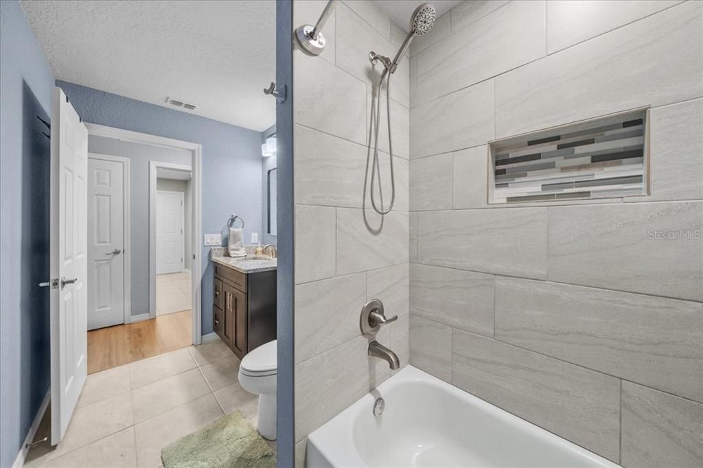 待售: $328,000 (4 贝兹, 2 浴室, 1848 平方英尺)