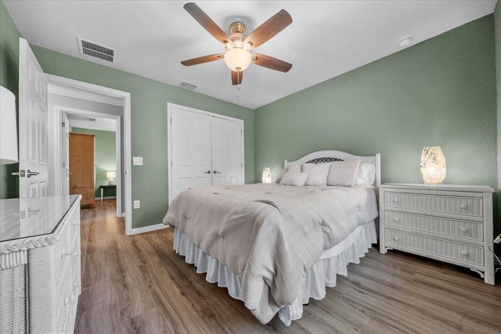 待售: $328,000 (4 贝兹, 2 浴室, 1848 平方英尺)