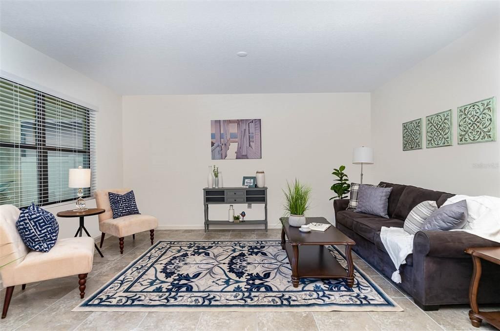 待售: $289,000 (3 贝兹, 2 浴室, 1676 平方英尺)