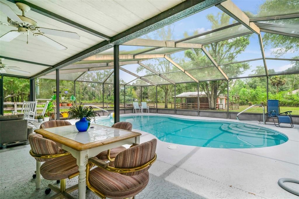 For Sale: $520,000 (3 beds, 2 baths, 1920 Square Feet)