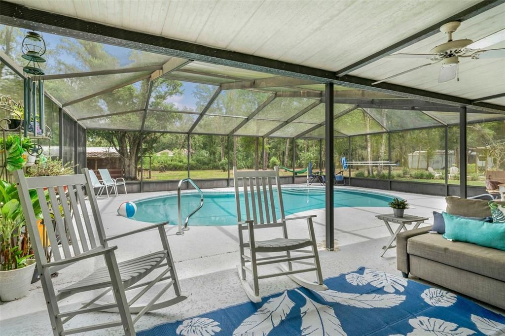 For Sale: $520,000 (3 beds, 2 baths, 1920 Square Feet)