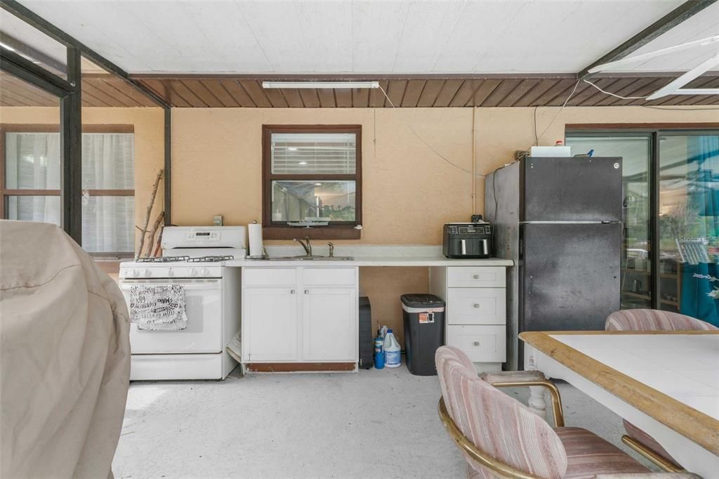 For Sale: $520,000 (3 beds, 2 baths, 1920 Square Feet)