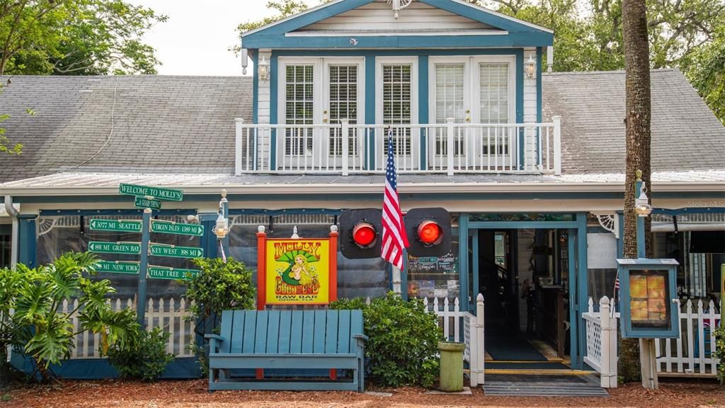 待售: $425,000 (0.22 acres)