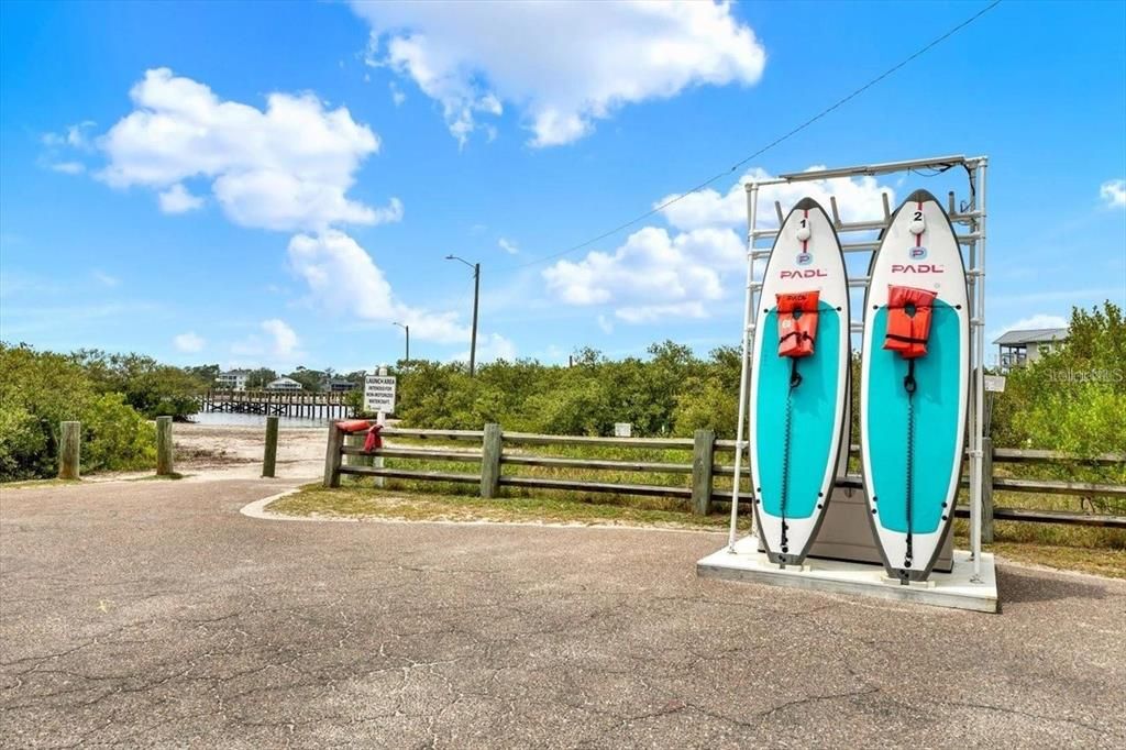 待售: $425,000 (0.22 acres)