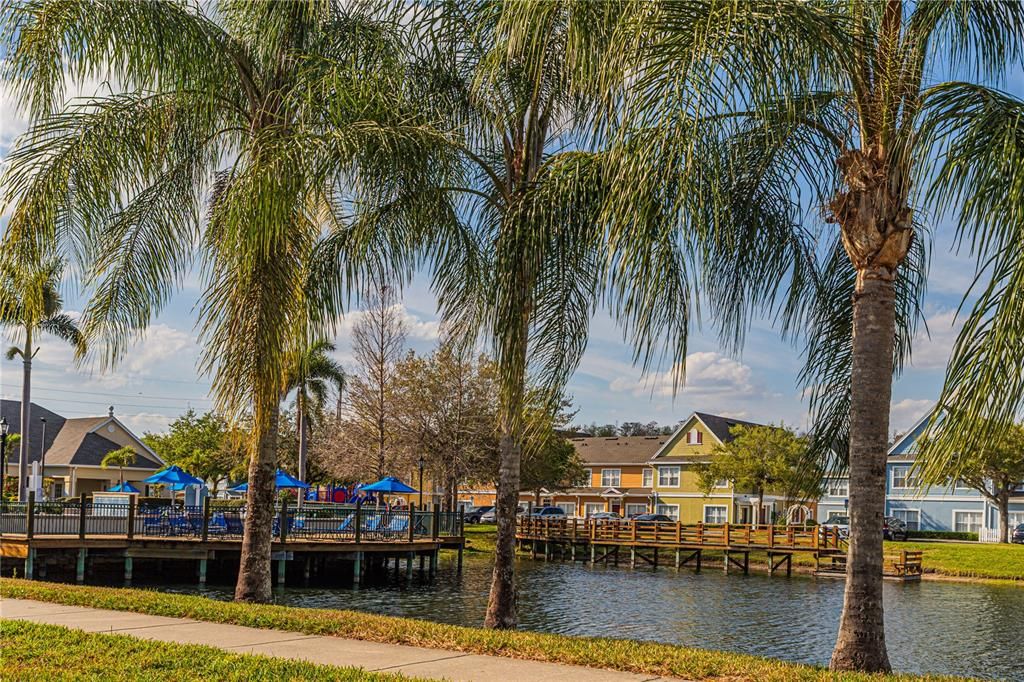 Под контрактом: $204,000 (3 спален, 2 ванн, 1296 Квадратных фут)