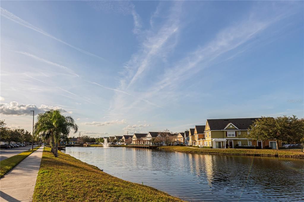 Под контрактом: $204,000 (3 спален, 2 ванн, 1296 Квадратных фут)