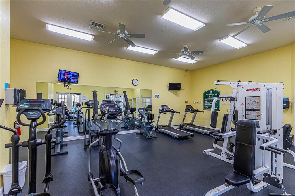 Под контрактом: $204,000 (3 спален, 2 ванн, 1296 Квадратных фут)