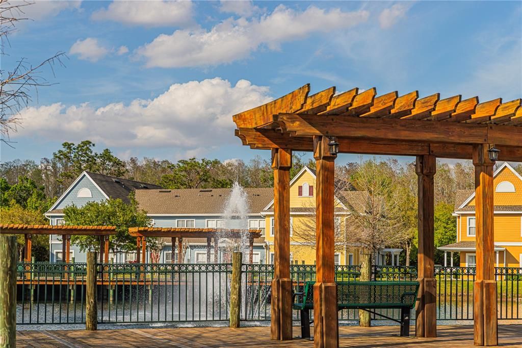 Под контрактом: $204,000 (3 спален, 2 ванн, 1296 Квадратных фут)