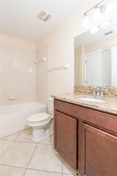 В аренду: $2,000 (3 спален, 2 ванн, 1787 Квадратных фут)