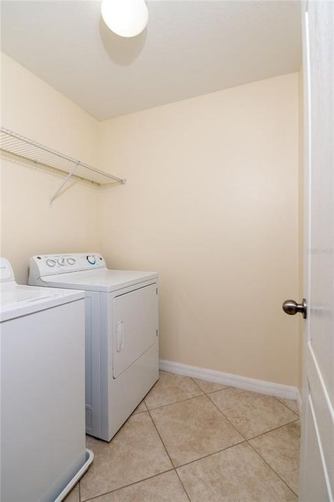 В аренду: $2,000 (3 спален, 2 ванн, 1787 Квадратных фут)