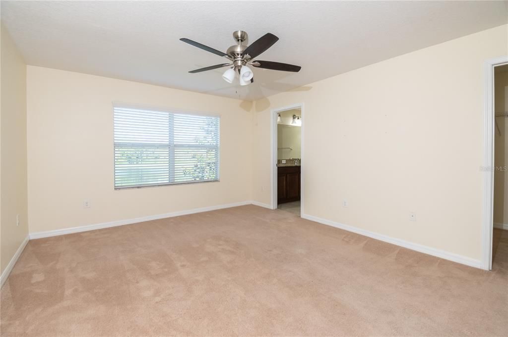 В аренду: $2,000 (3 спален, 2 ванн, 1787 Квадратных фут)