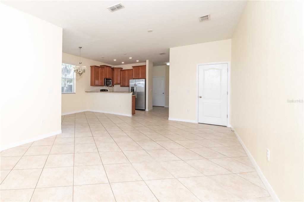 В аренду: $2,000 (3 спален, 2 ванн, 1787 Квадратных фут)