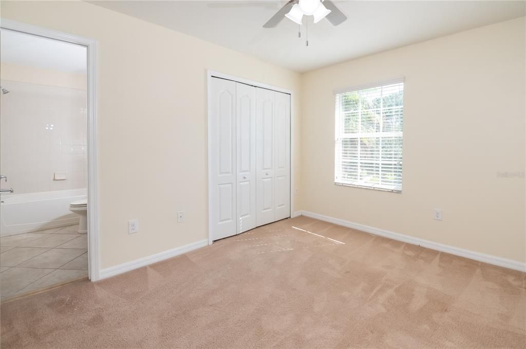 В аренду: $2,000 (3 спален, 2 ванн, 1787 Квадратных фут)