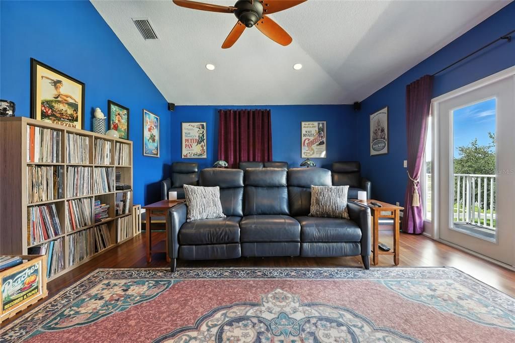 For Sale: $1,178,000 (6 beds, 4 baths, 5025 Square Feet)