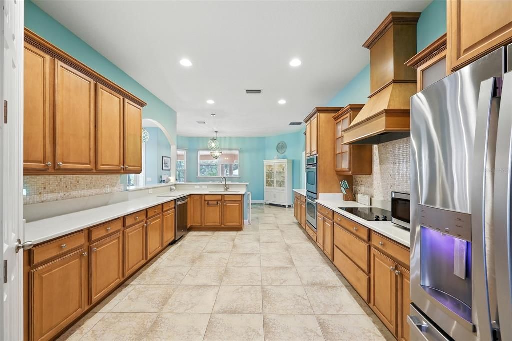 For Sale: $1,178,000 (6 beds, 4 baths, 5025 Square Feet)