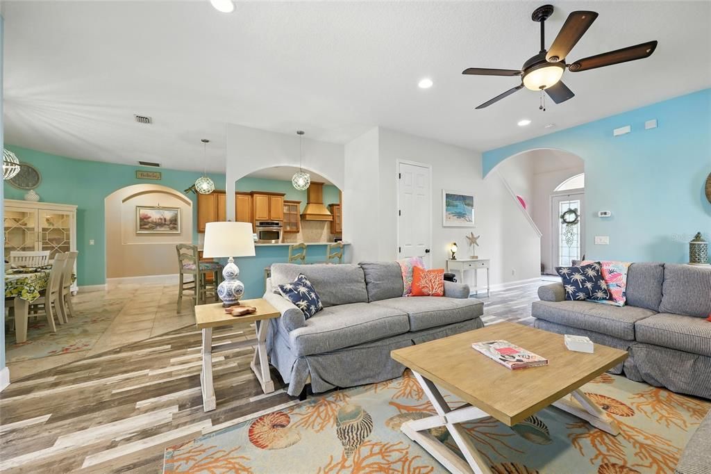 For Sale: $1,178,000 (6 beds, 4 baths, 5025 Square Feet)